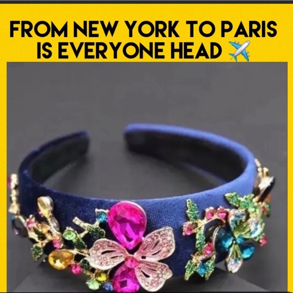 FROM NEW YORK/PARIS IT’S ON  EVERYONE’S HEAD - Picture 2 of 7